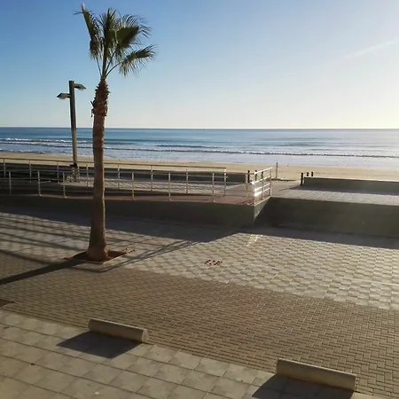 Sunny, 3-bedroom House In Oropesa With A Furnished Terrace And Sea Views - 20... Apartment Oropesa del Mar